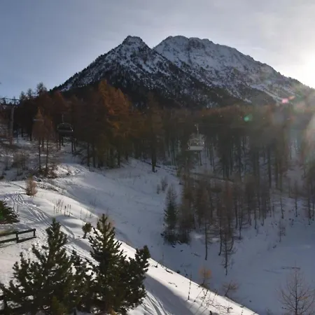 Apartment 3p Sur Pistes Avec Garage, 2 Chambres, Cuisine Equipee - Fr-1-266-182 Montgenevre